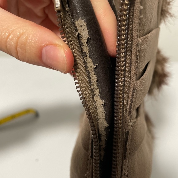 ALDO | Faux fur and faux suede strappy brown ankle boots with 10 cm thin heel - Picture 9 of 12